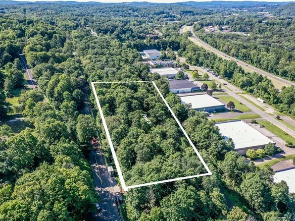 118 Stony Hill Road, Brookfield, CT 06804