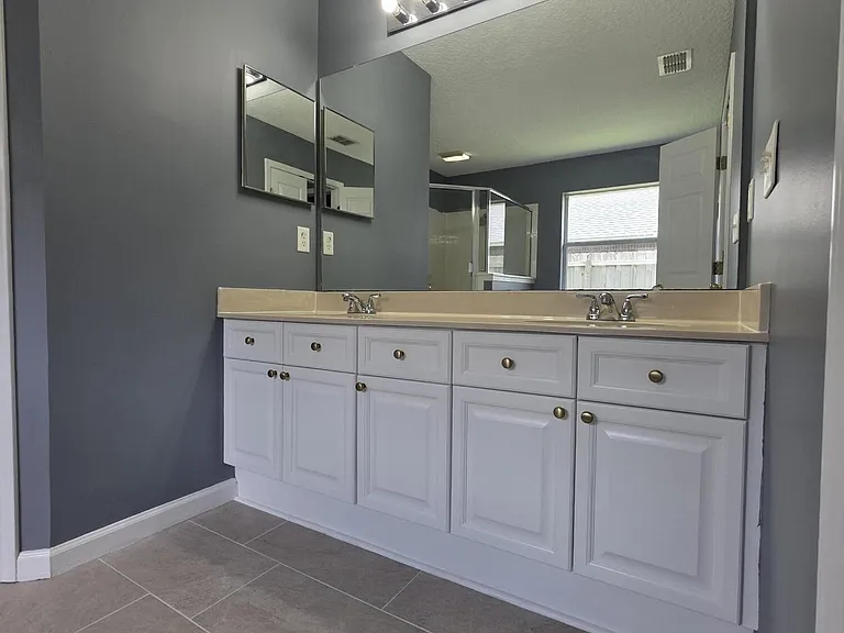 739 Wakemont Dr — Photo 23