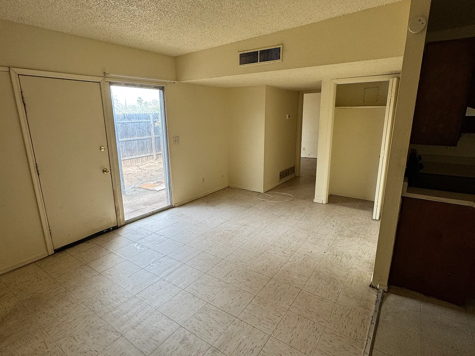 2 bed, $845 — Photo 2