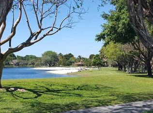 15340 SW 106th Ter APT 807, Miami, FL 33196