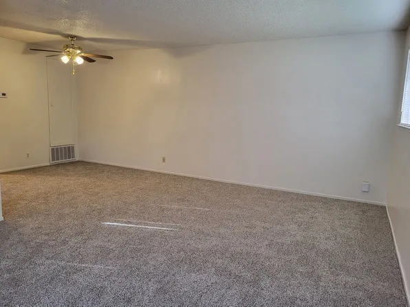 1970 Peabody Rd APT 4, Vacaville, CA 95687