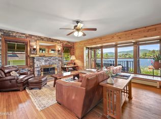 619 Lakeway Dr, Pittsfield, MA 01201