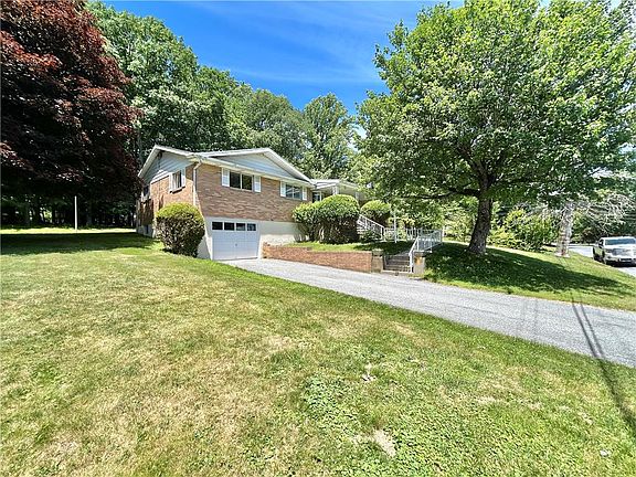 2nd image of 1201 Verona Dr