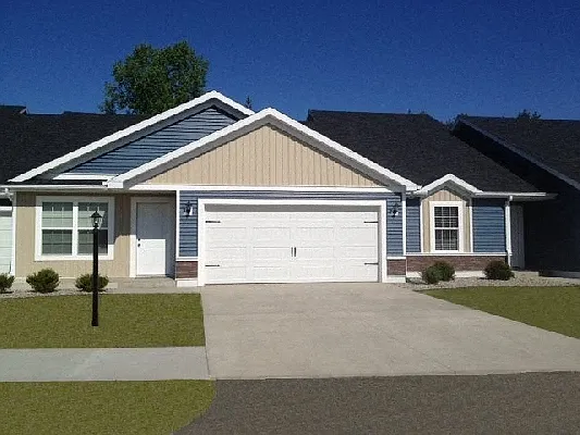 Perry Creek Townhomes - Midland, MI — Photo 40