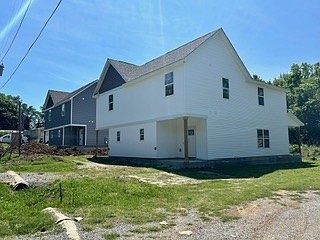 2nd image of 561 Pemberton St