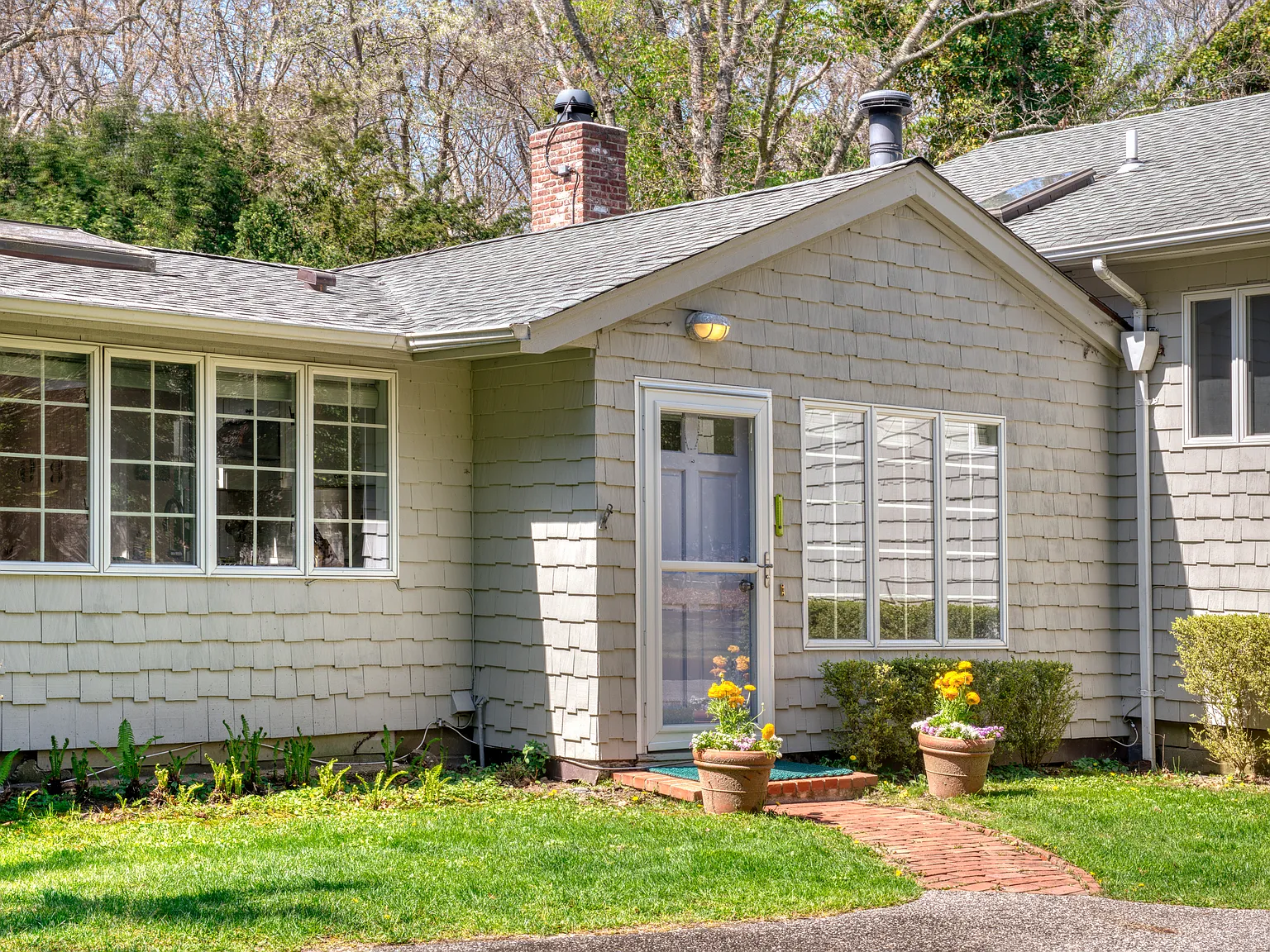 194 Woodbine Drive, East Hampton — Photo 3