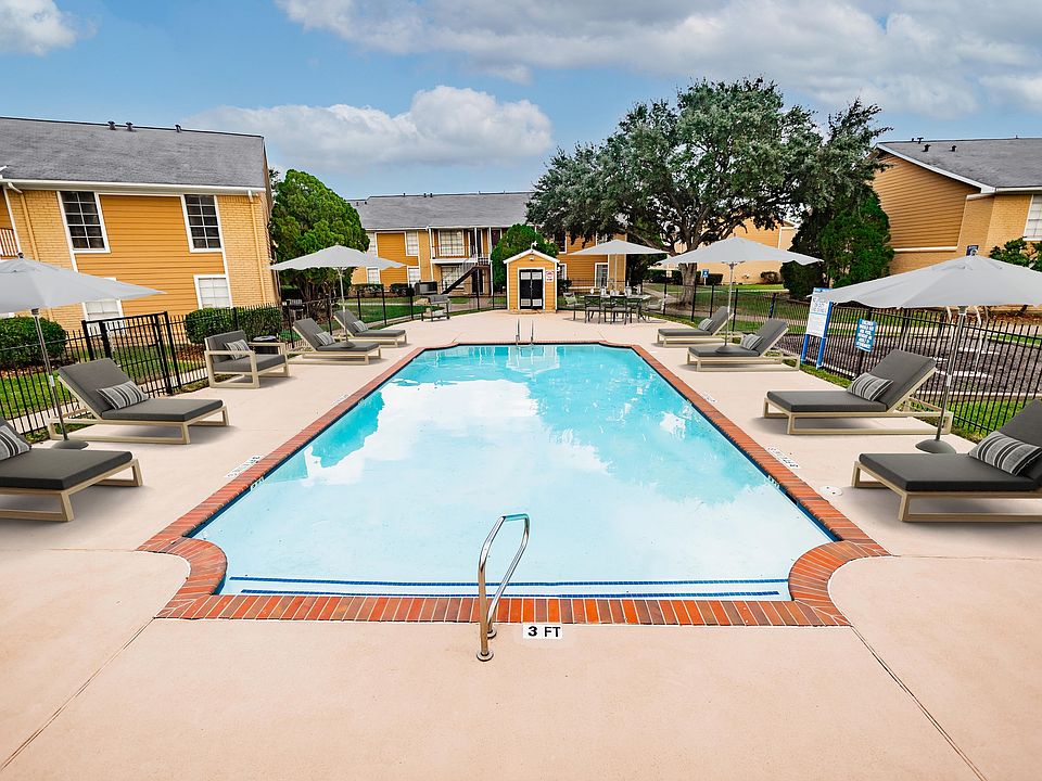 1st image of 12221 Fleming Dr #18-1808