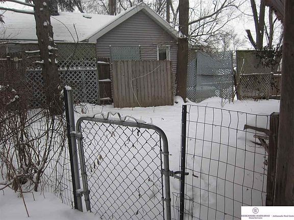 4th image of 6751 Leavenworth St