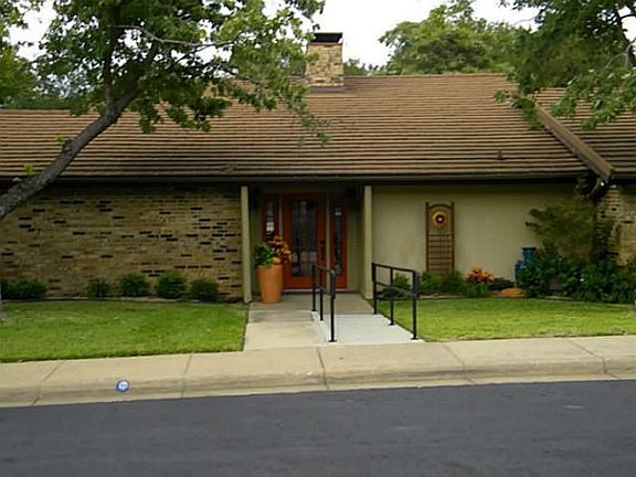5th image of 5821 Chimney Wood Cir