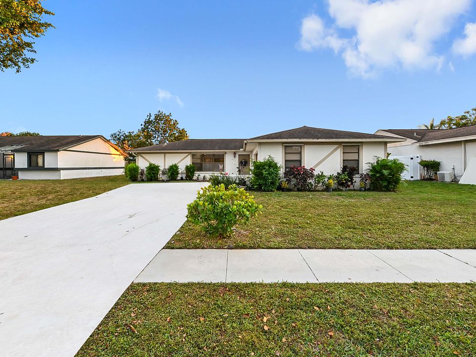 1st image of 2531 Doral Way