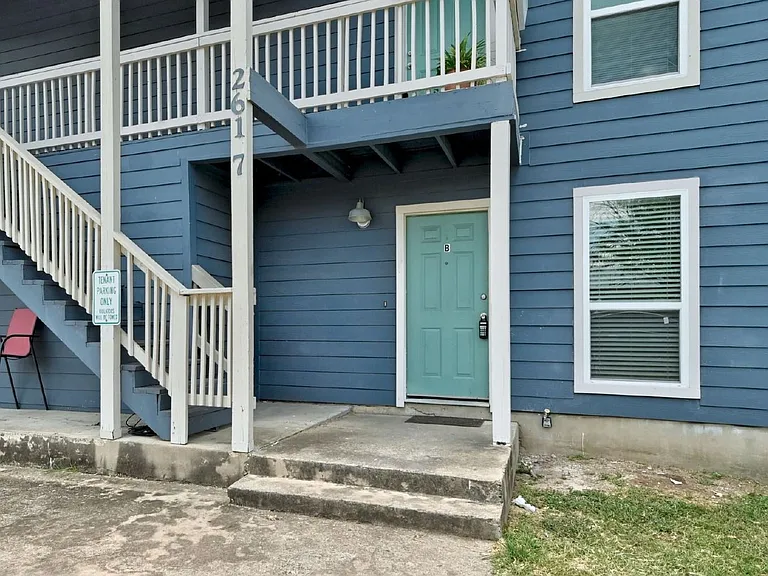 2617 Ektom Dr #B — Photo 3