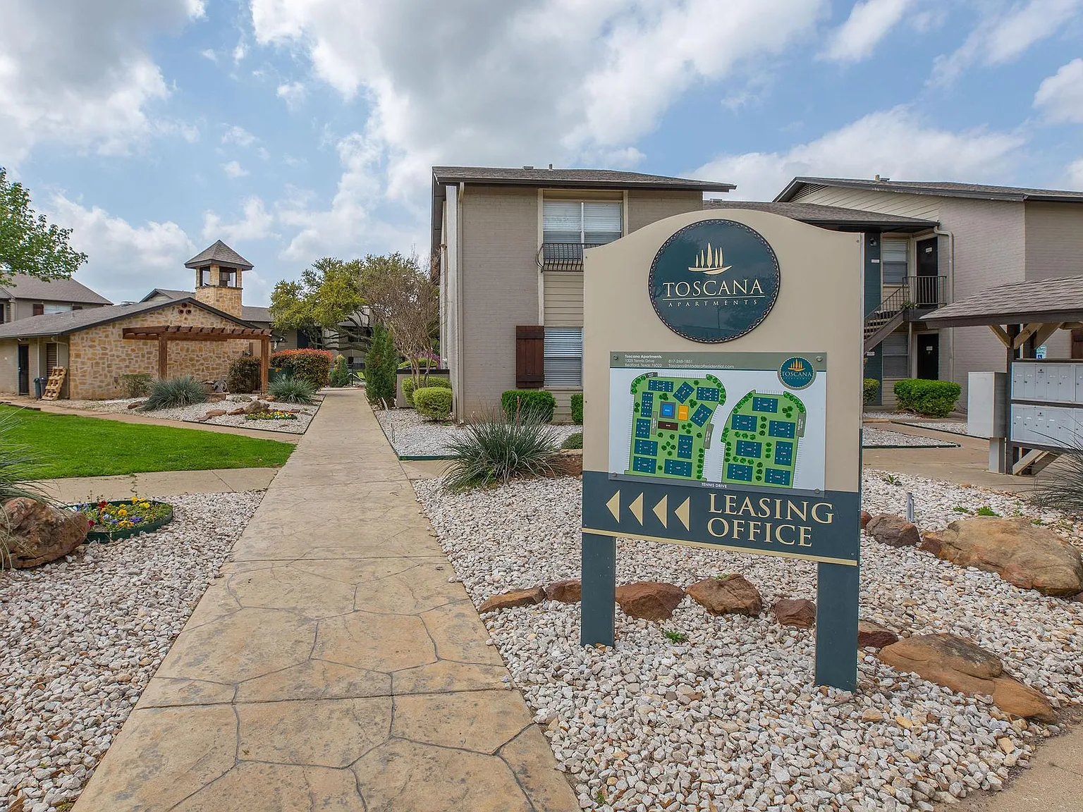 Toscana Apartments — Photo 2
