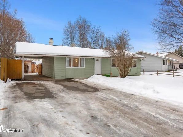 8711 Kathleen Dr, Anchorage, AK 99502