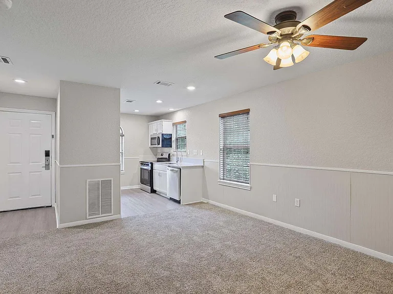 Residence at Piney Shores — Photo 74