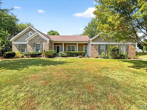 5756 Westchester Farm Dr, Weldon Spring, MO 63304