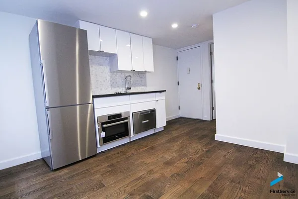 Rented by FirstService Realty (legacy) | media 23