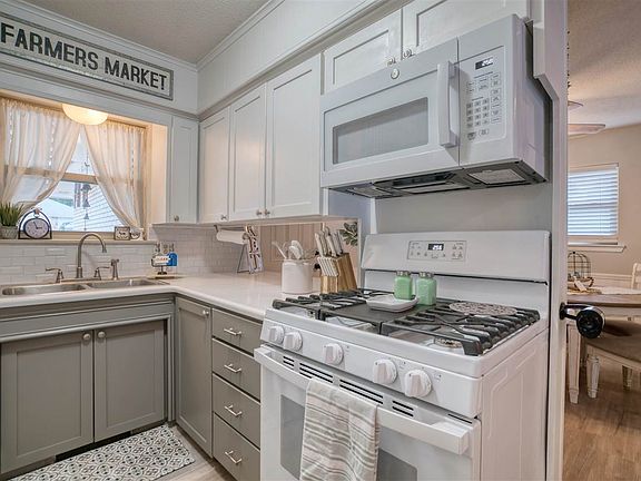 4th image of 3415 Meadow Ln