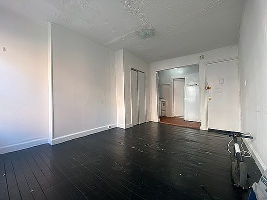 3rd image of 436 E 9th St APT 2B