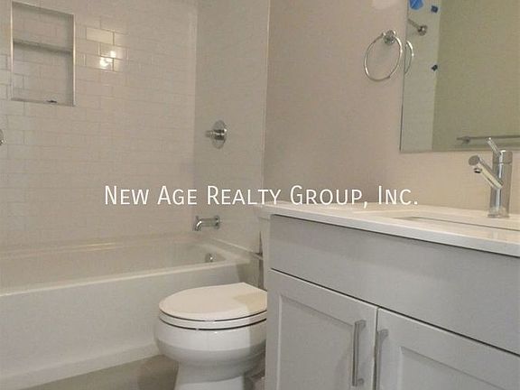 4th image of 107 N 35th St Unit D-3