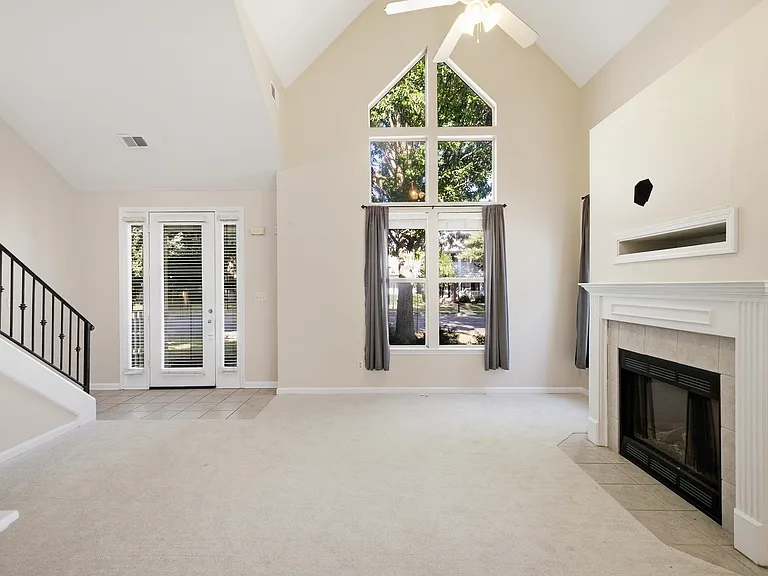 1277 Island Pl E — Photo 7