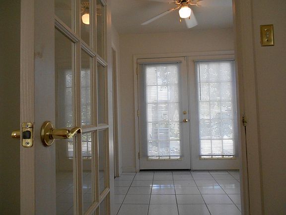 4th image of 1423 E Lynn Dr
