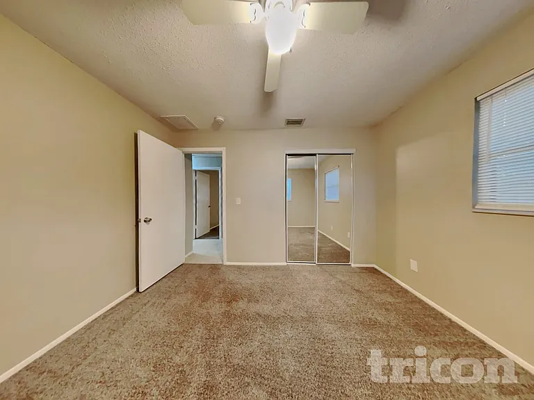 1726 Saint Croix Dr — Photo 11