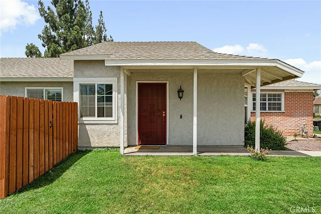 3 bed, 1096 sqft, $3,000 — Photo 3