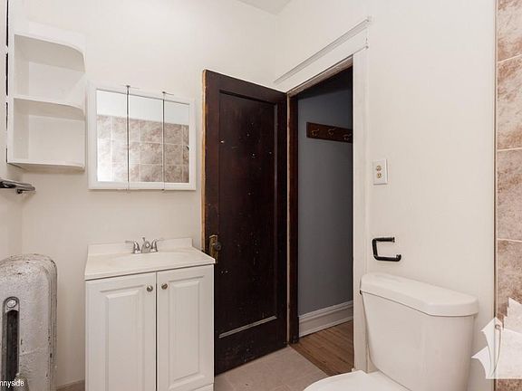 4th image of 1763 W Sunnyside Ave #1324