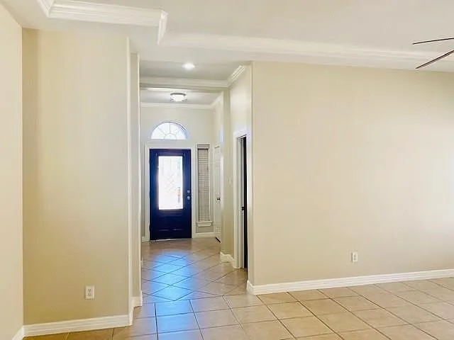 2811 Cresthollow Ln — Photo 4