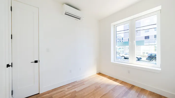 Rented by Nooklyn NYC LLC | media 2