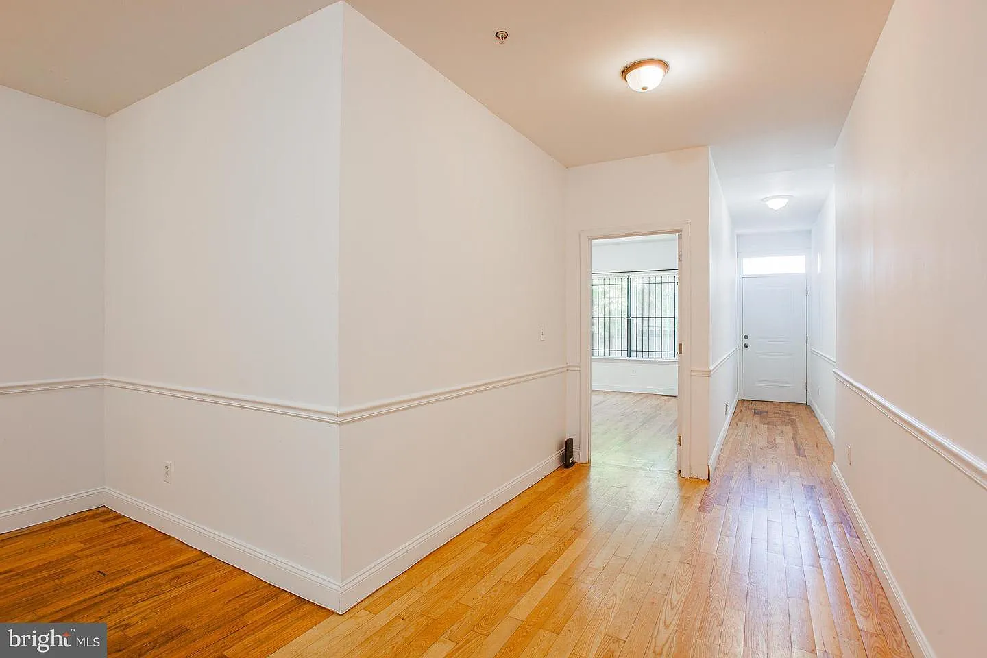 4 bed, 3414 sqft, $2,400 — Photo 3