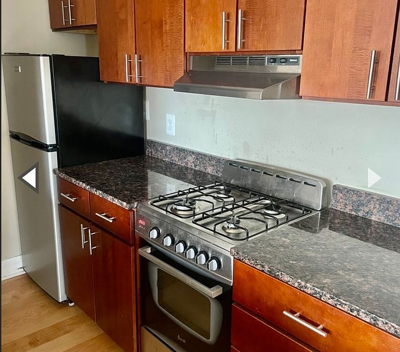 2nd image of 847 Park Ave #847PARK-01