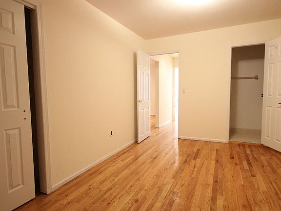 5th image of 240 E 90th St APT 4C
