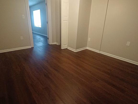 5th image of 586 E 61st St