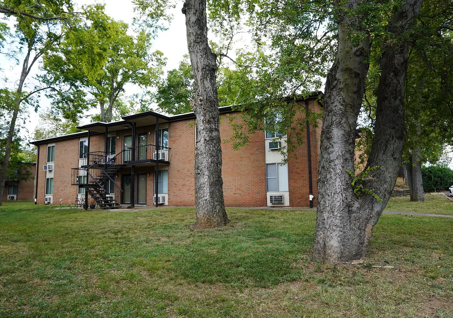 Location, Location, Location! 2-Bedroom Condo Near Vanderbilt — Photo 1