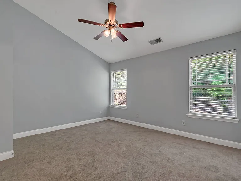 1072 Woodbury Falls Dr — Photo 25