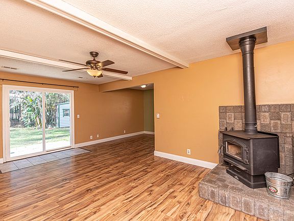 5th image of 414 Longleaf Dr