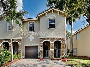 22565 SW 89th Pl, Cutler Bay, FL 33190