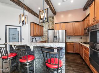 308 E Calle Trona, Green Valley, AZ 85614