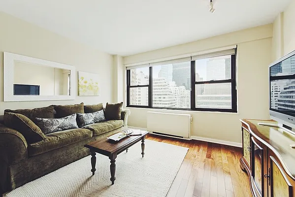 Sold by Nest Seekers International | media 9