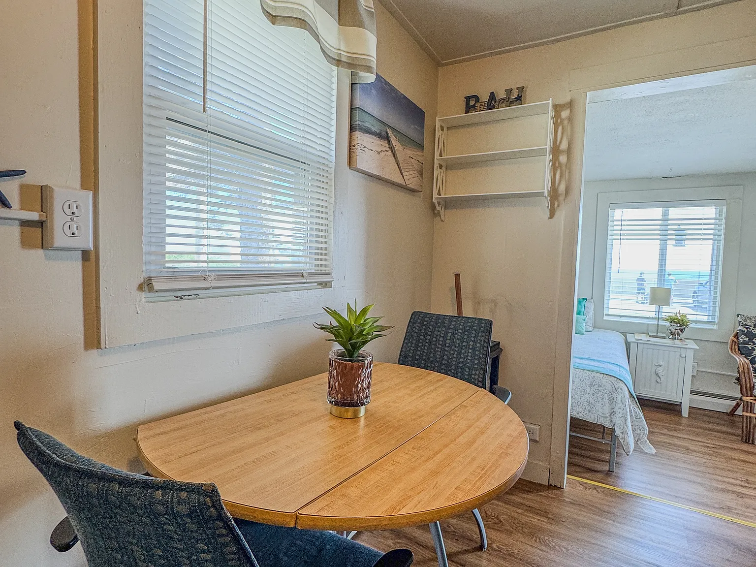Studio, 200 sqft, $1,500 — Photo 4