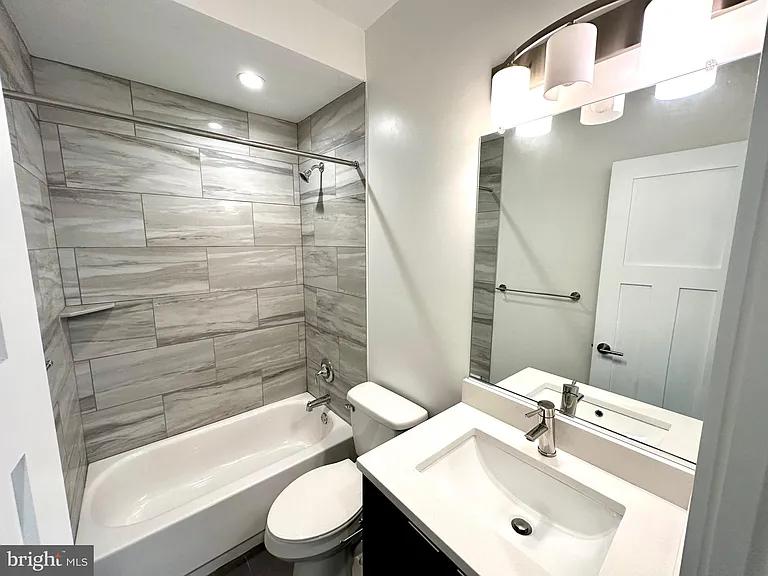 2900 12th St NE #102 — Photo 15