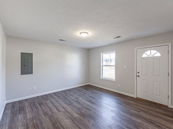 4th image of 1311 Moss St