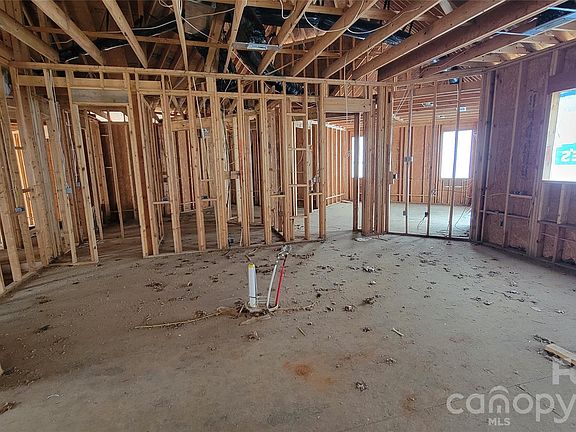 4th image of 760 Bellegray Rd