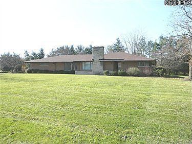 3rd image of 5275 Mahoning Ave