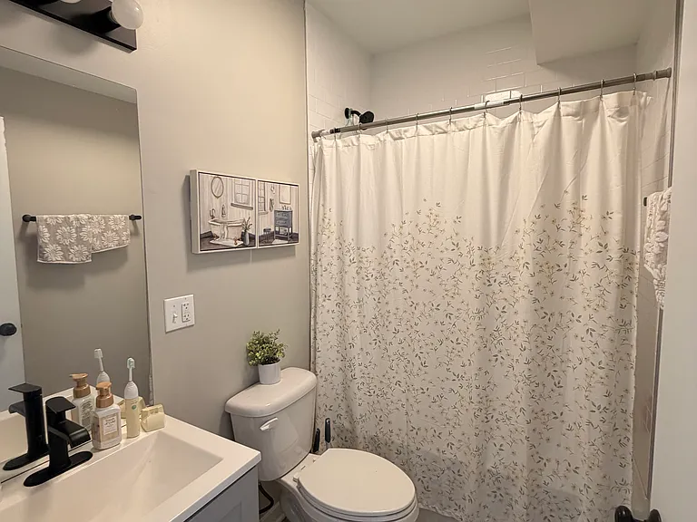 3055 W Leland Ave #205 — Photo 4