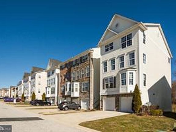 2nd image of 140C Mohegan Dr #G