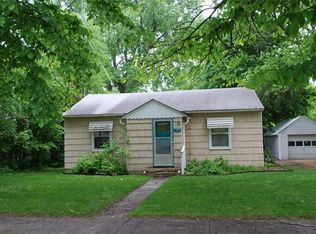 310 N 1st Ave E, Truman, MN 56088