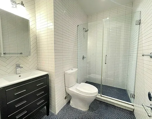 Rented by Silver Line Realty Group NY LLC | media 8