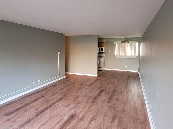 5th image of 1505 S Canford Cliffs Dr APT 1B